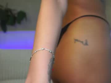 brunette_babee
