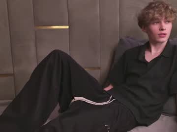curlytwinkboy