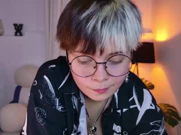 lilya_peach