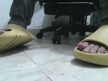 srfindomfeet_