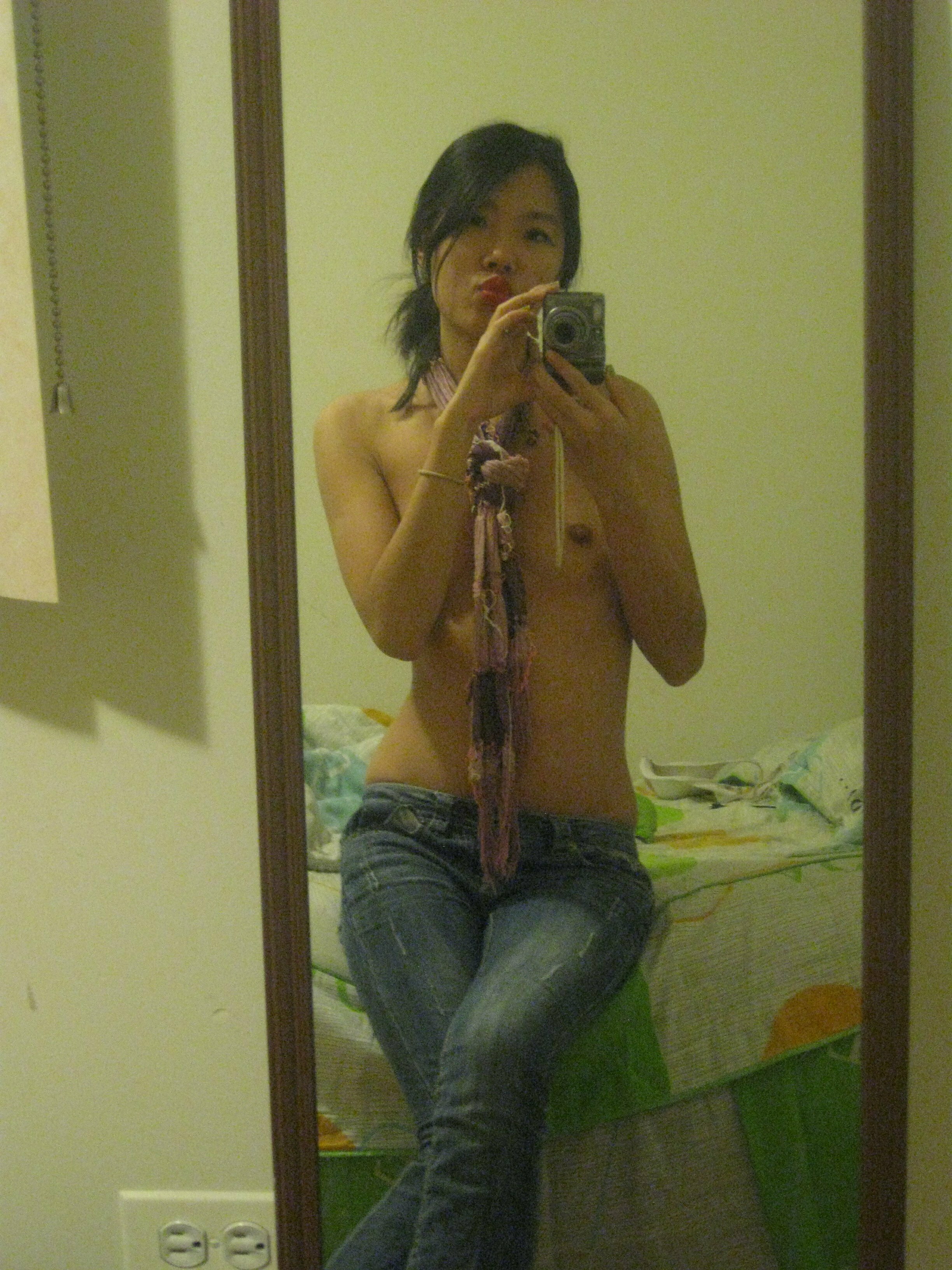 Cute Chinese Asian Slut Nudes Leaked — 18