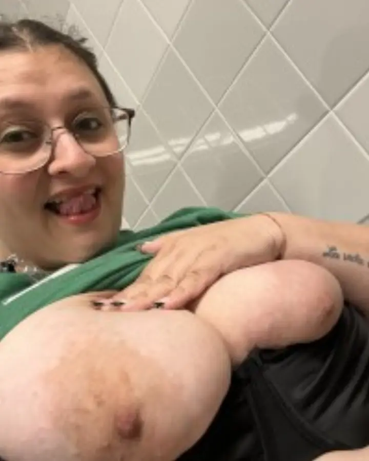 Big boobs phat pussy — 20